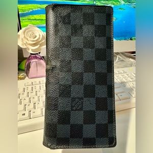 AUTHENTIC LOUIS VUITTON BIFOLD WALLET